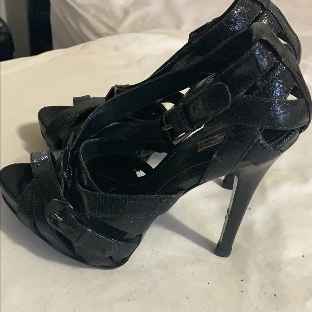 Shoe - Picture 2 of 2